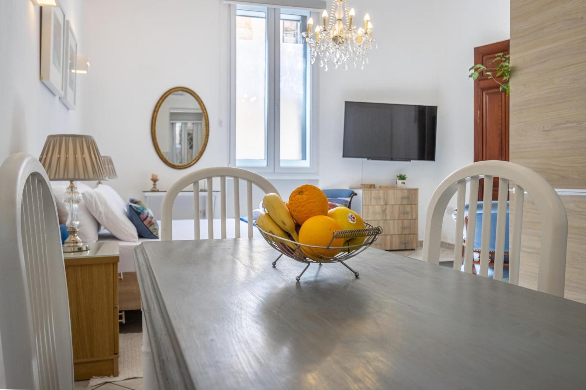 Cozy Carisma Lodging - Central, New And Independent Studio Apartment Sliema Exteriör bild