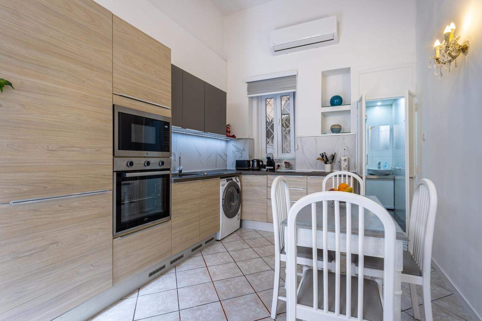 Cozy Carisma Lodging - Central, New And Independent Studio Apartment Sliema Exteriör bild